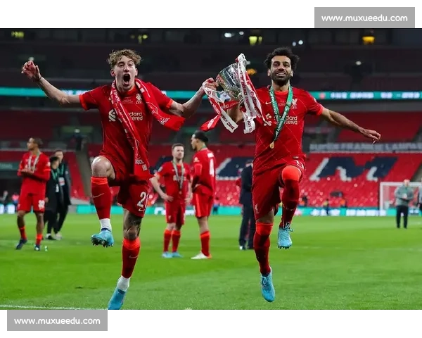 足总杯焦点战曼联迎战切尔西红蓝对决悬念再起强强碰撞谁能笑到最后